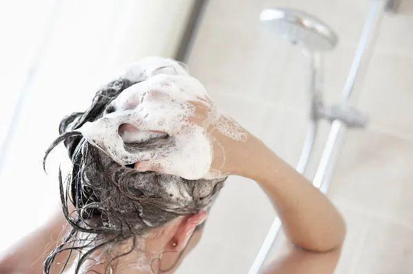 为什么天天洗头，头发却越洗越油？