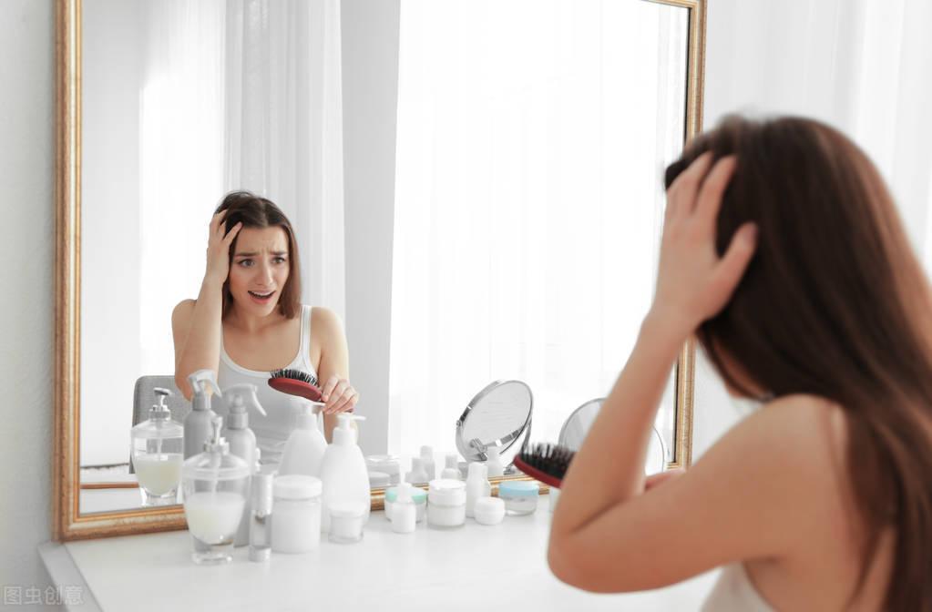 女性脱发的6个原因+治疗方法